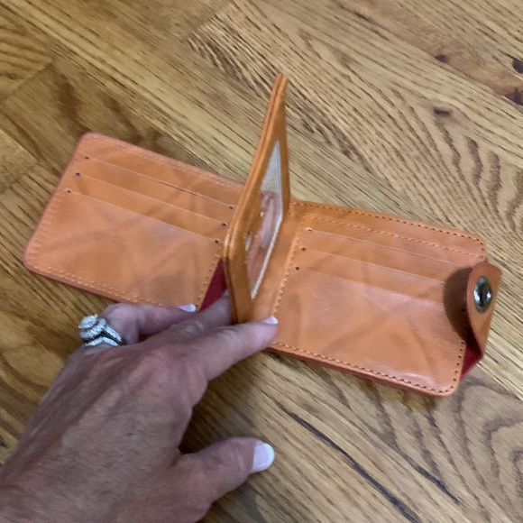 💕5/$15 Men’s Leather Bifold Wallet, NEW in brown - Picture 7 of 8